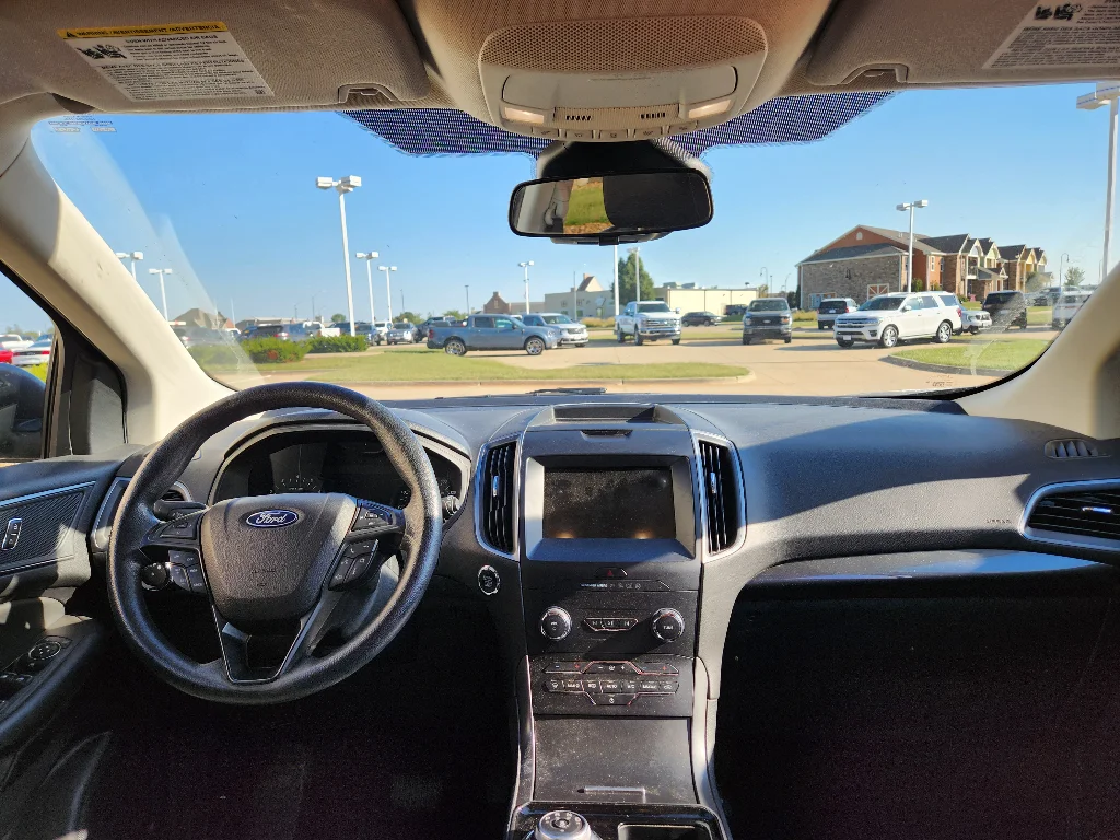 Used 2020 Ford Edge SE with VIN 2FMPK4G95LBB31475 for sale in Pella, IA