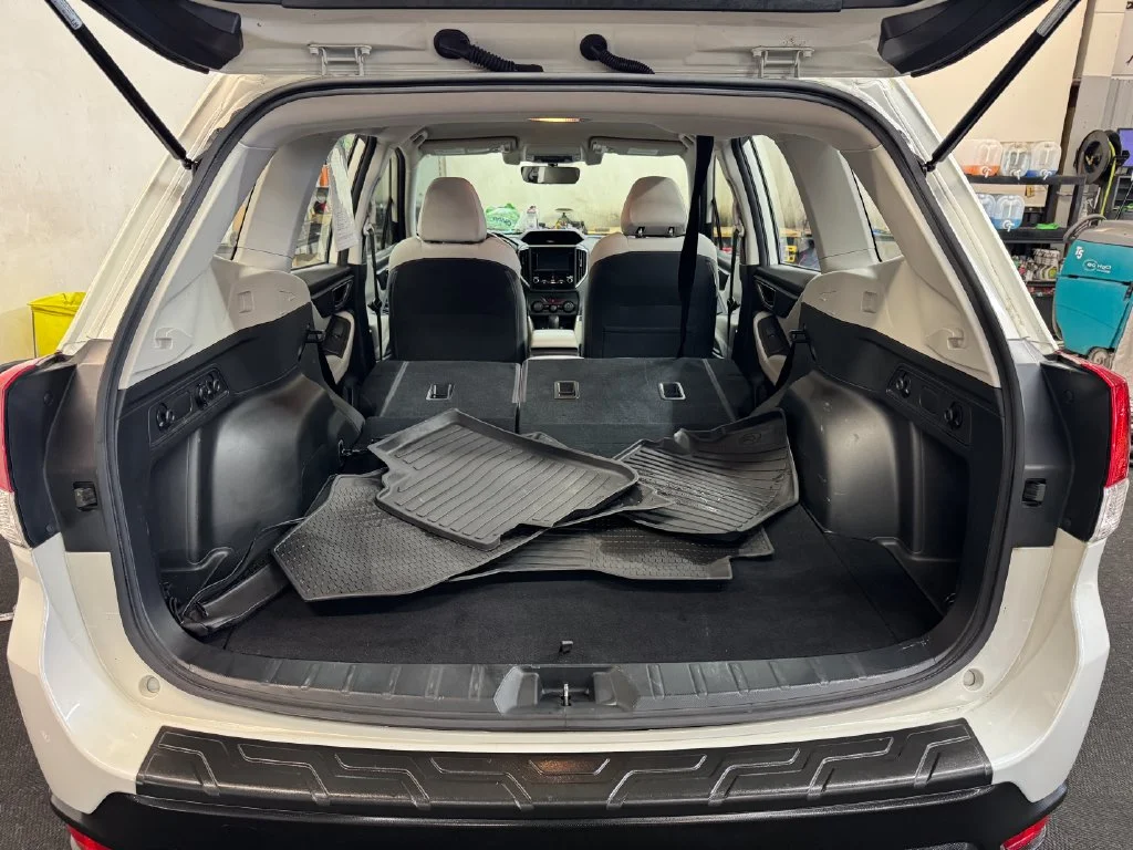 Used 2021 White Subaru Base image 7