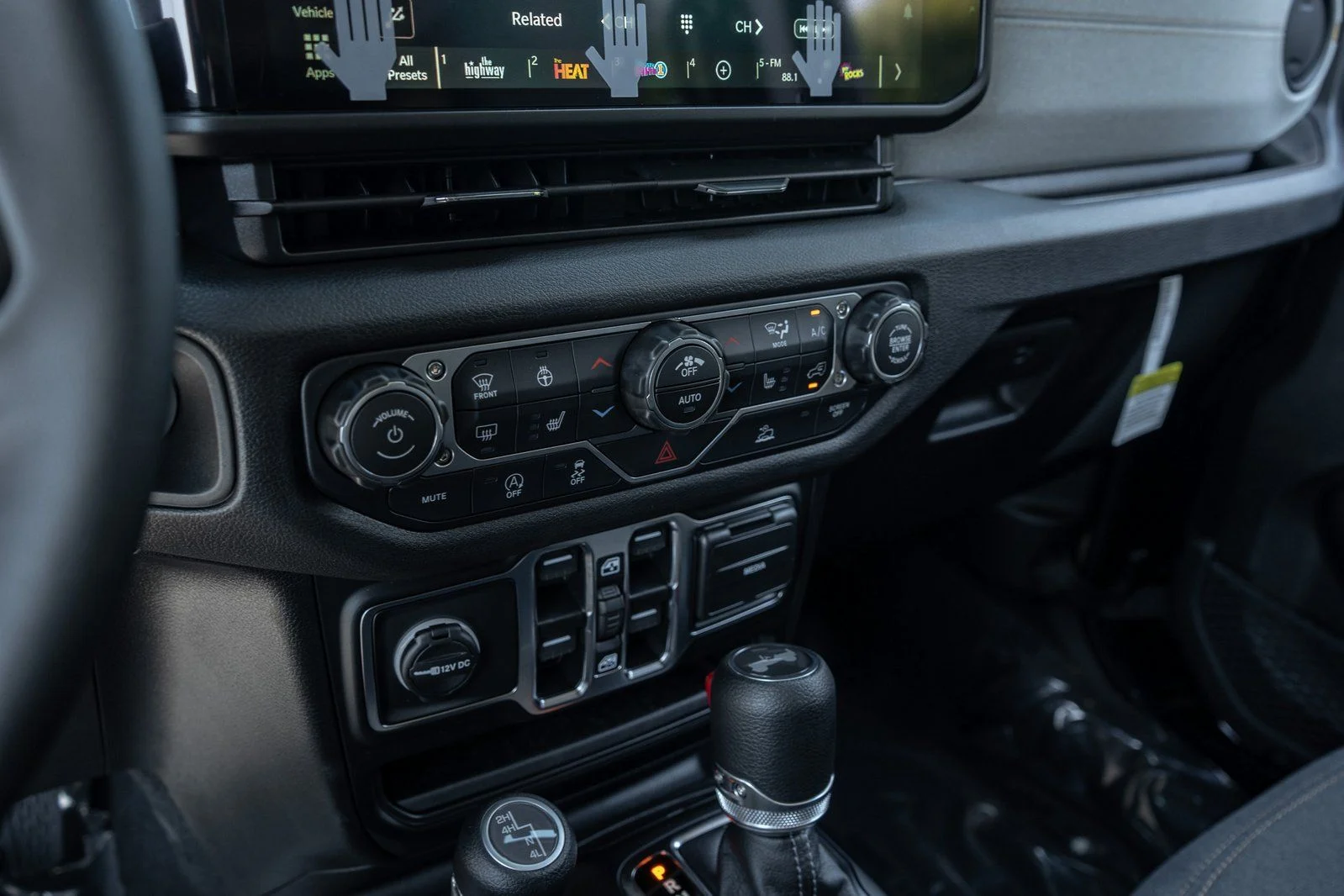 2026 Jeep Wrangler 4-Door Sport S - Photo 25