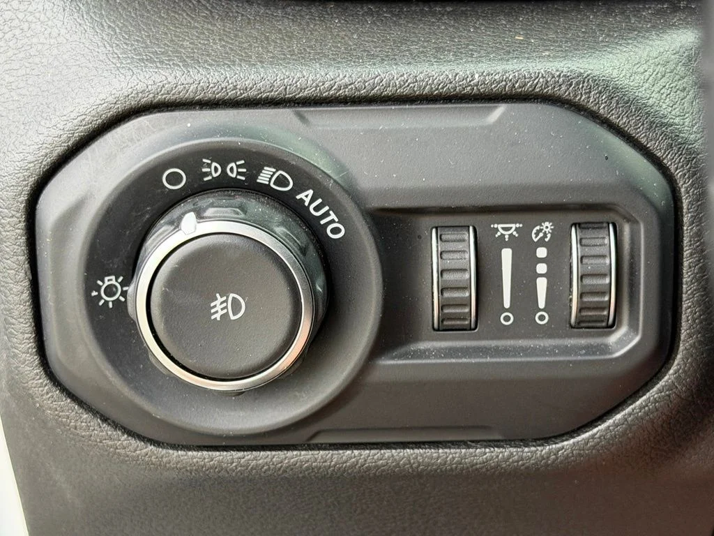Used 2020 White Jeep Unlimited Sport S image 34