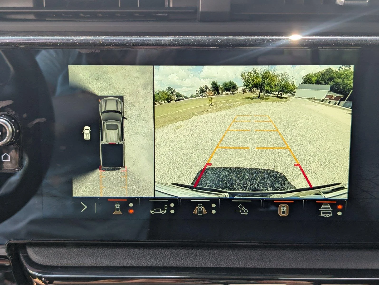 Used 2024 Summit White GMC AT4 image 25