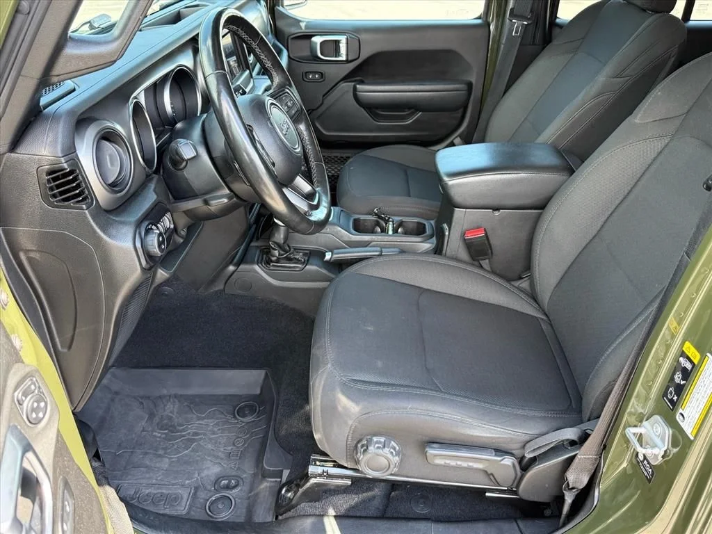 Used 2022 Green Jeep Willys image 18