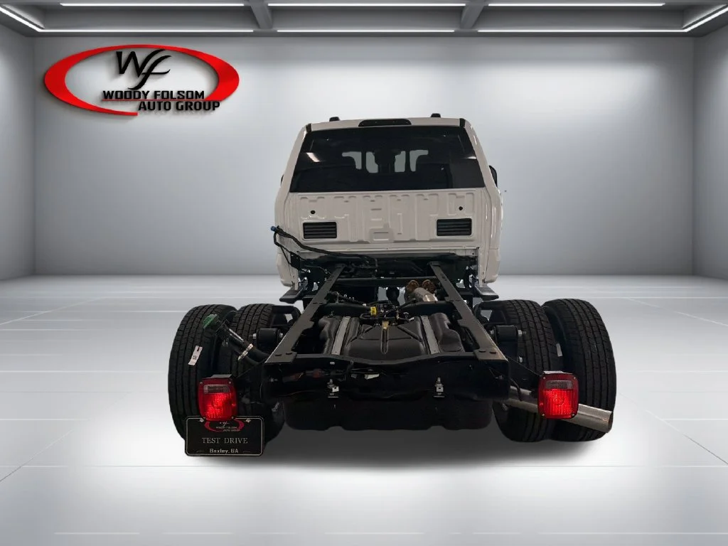 New 2027 Oxford White Ford F-350® XL image 7