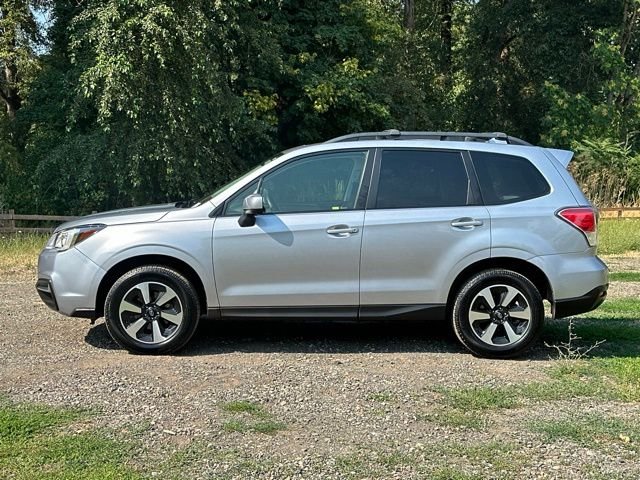 Used 2018 Ice Silver Metallic Subaru 2.5i Premium image 6