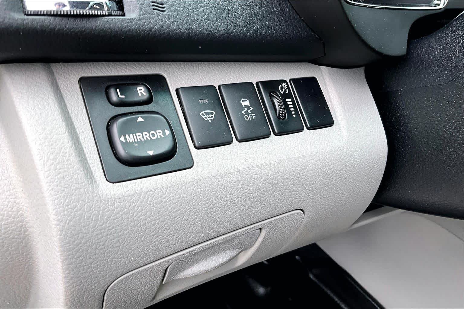 Used 2012 Classic Silver Metallic Toyota  image 32