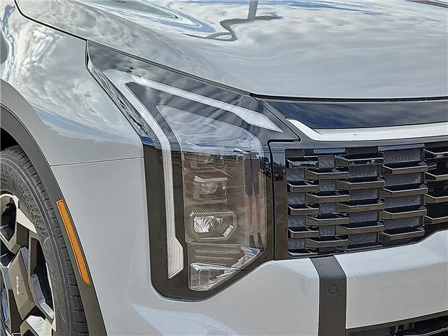 New 2026 Wolf Gray KIA EX Front-Wheel Drive image 6