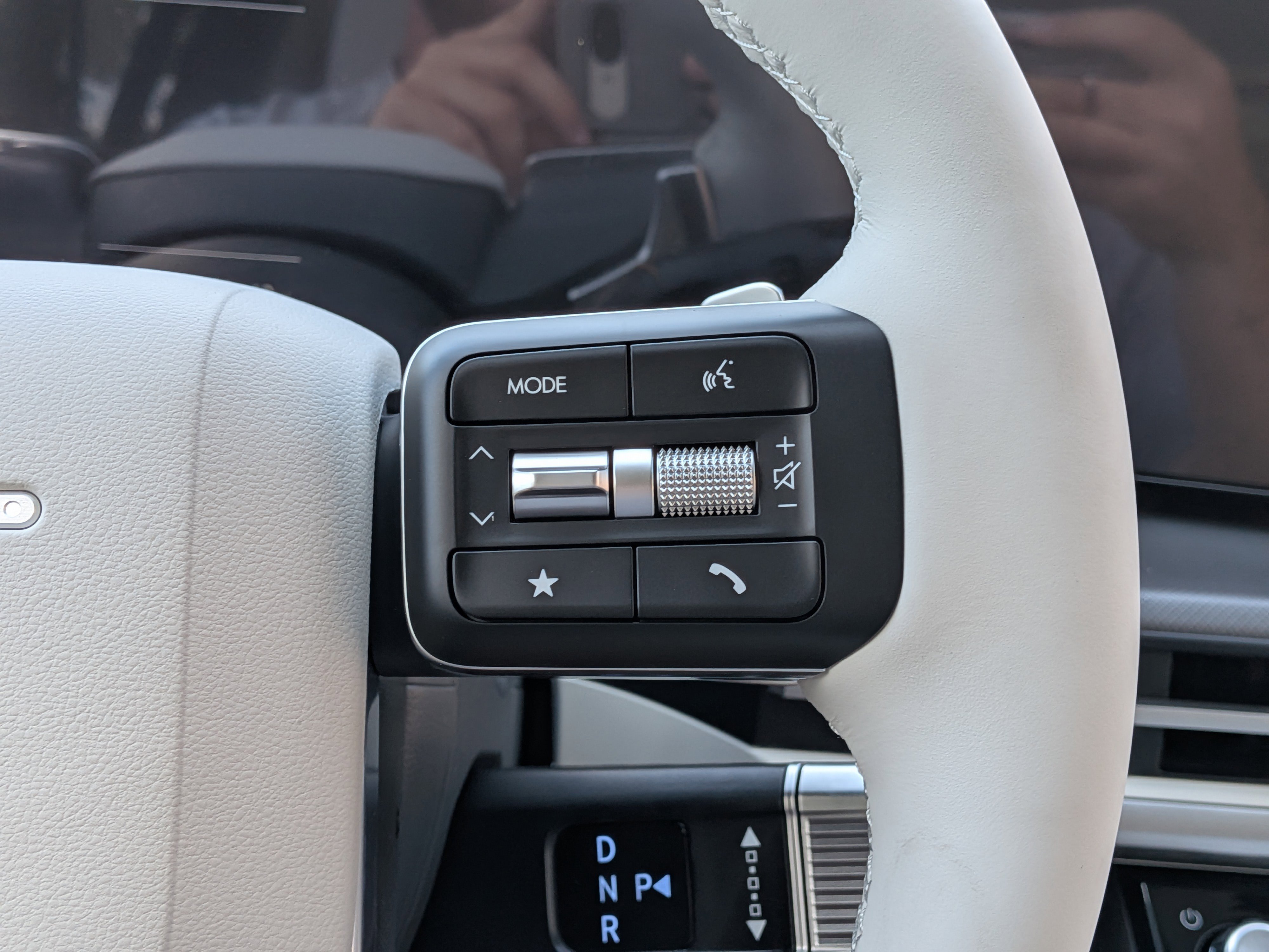 New 2026 Hampton Gray Hyundai SEL FWD image 38