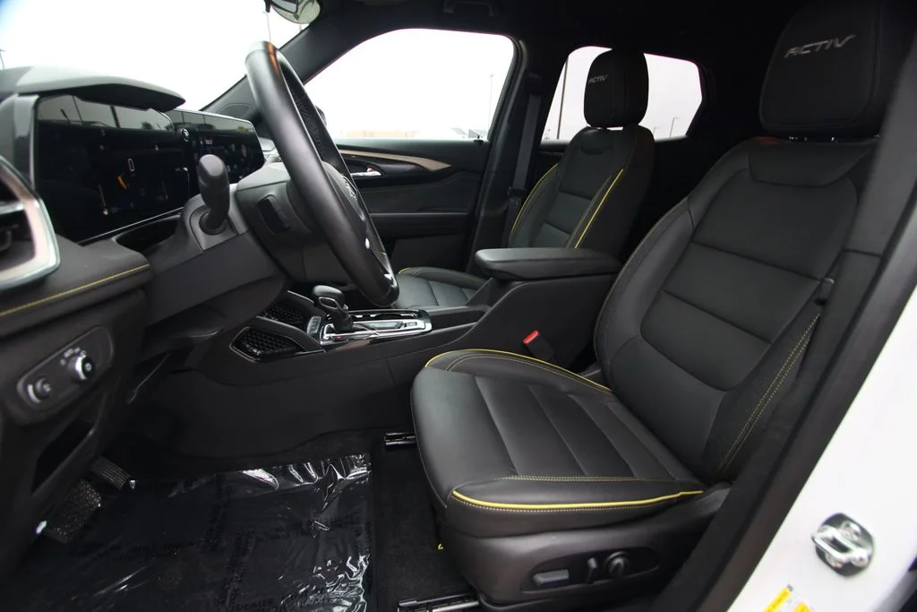 Used 2025 Beige Chevrolet ACTIV image 7