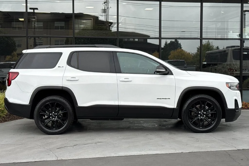 2022 GMC Acadia SLT - Photo 3
