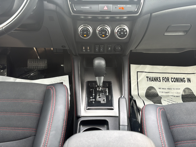 Used 2022 Gray Mitsubishi 2.0 SE image 29