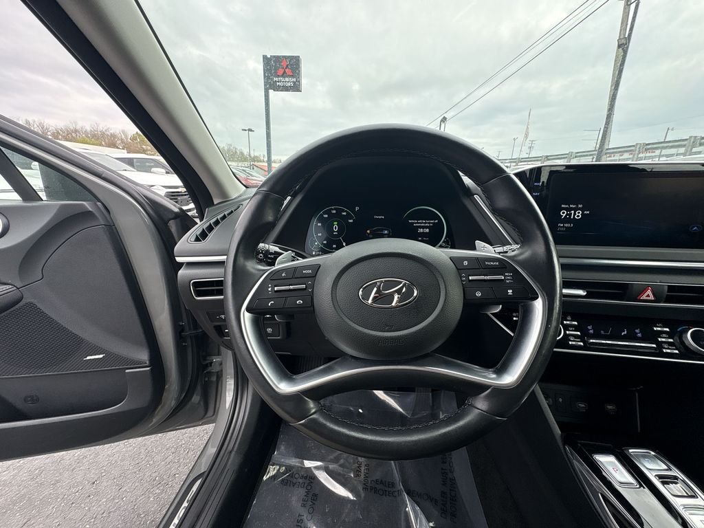 Used 2022 Gray Hyundai Limited image 11