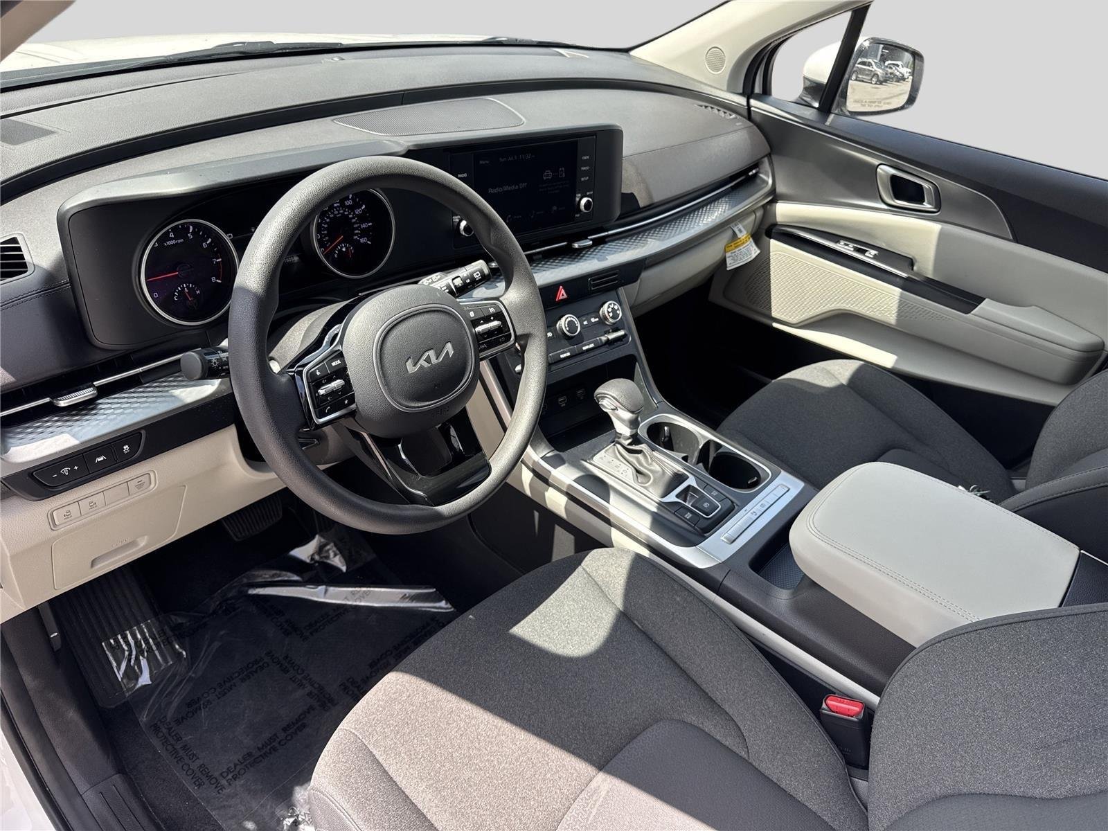 Certified Used 2024 Snow White Pearl Kia LX image 8