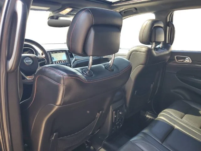 Used 2018 Diamond Black C Jeep Trailhawk image 29