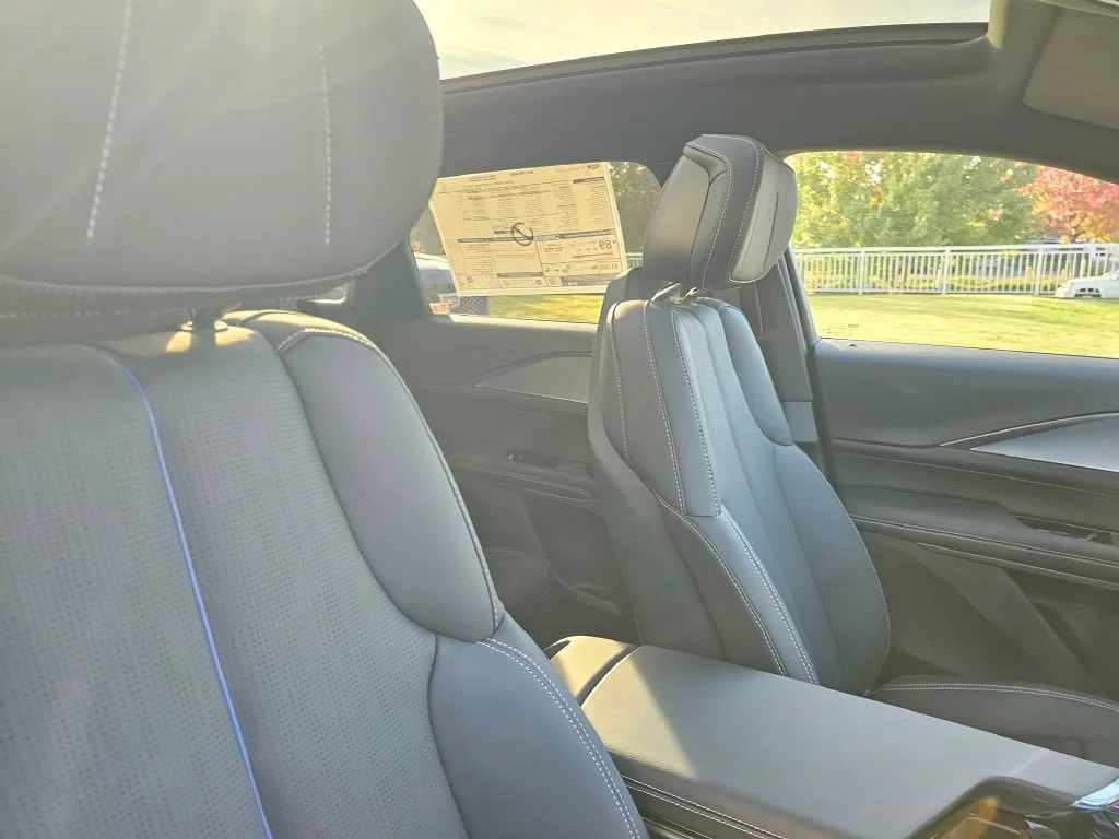 2027 Cadillac LYRIQ Sport - Photo 11