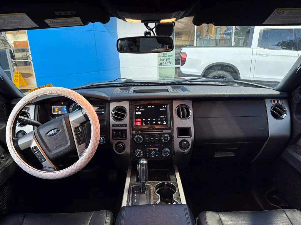 Used 2017 Gray Ford Limited image 9