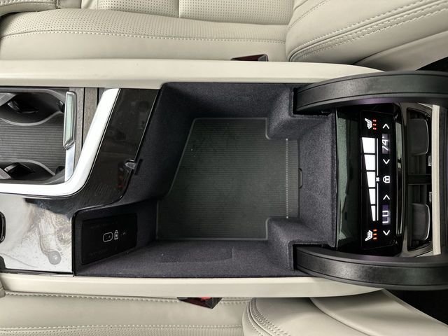 Used 2023 White Volvo Ultimate image 21