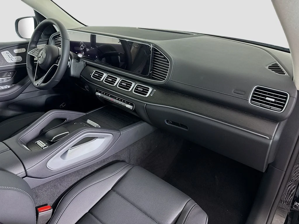 Certified Used 2026 Black Mercedes-Benz GLS 450 image 32