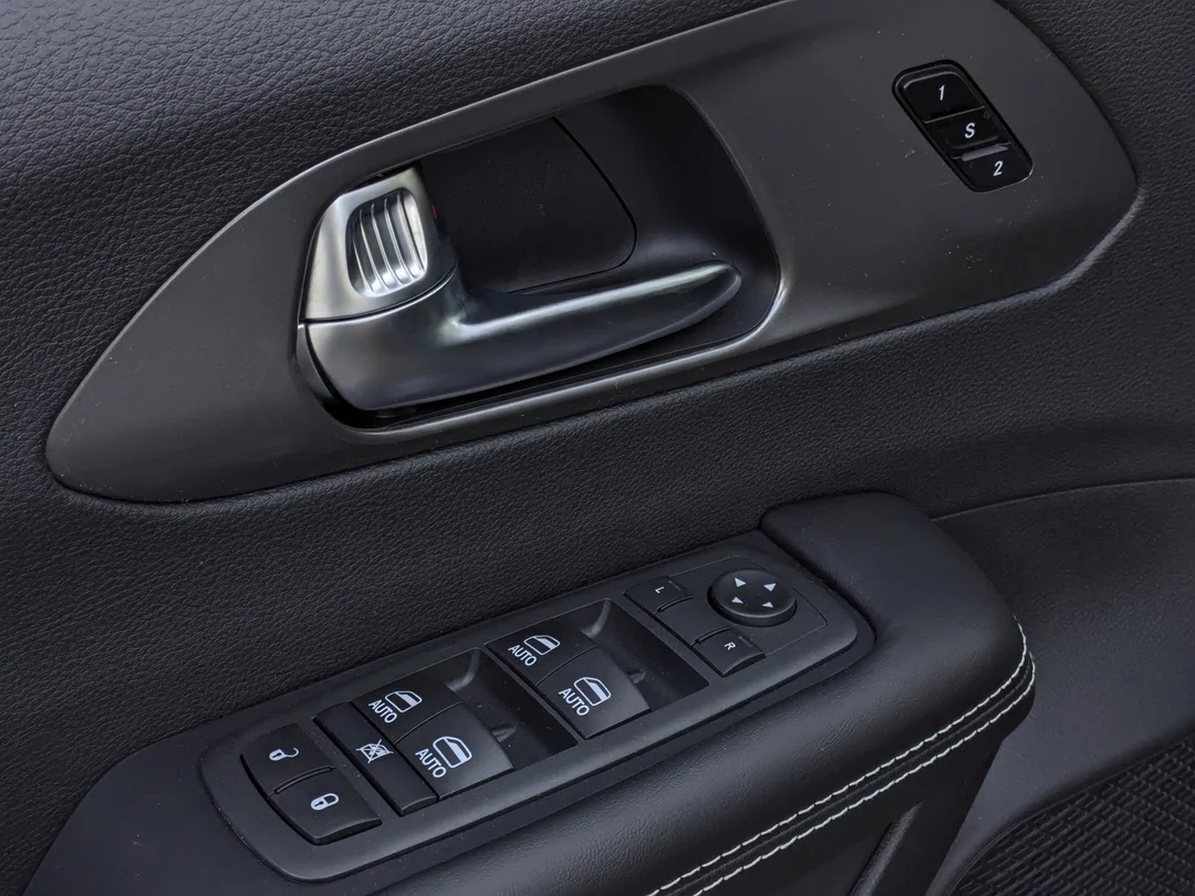 New 2026 Black Chrysler Select - - FWD - Panoramic Sunroof - Power Sliding Doors - S App Pkge & More! image 13