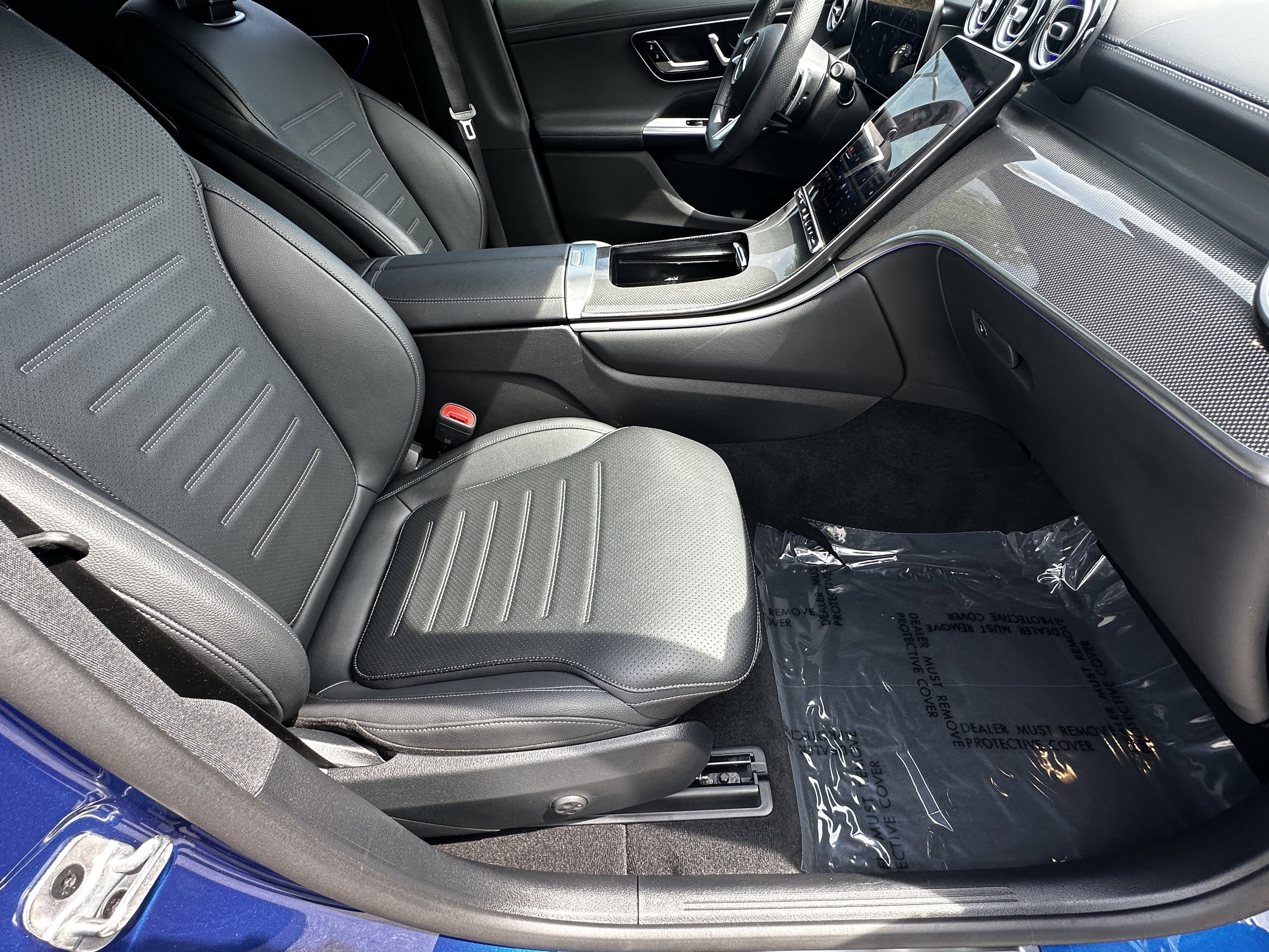 Certified Used 2025 Blue Mercedes-Benz GLC 300 image 15