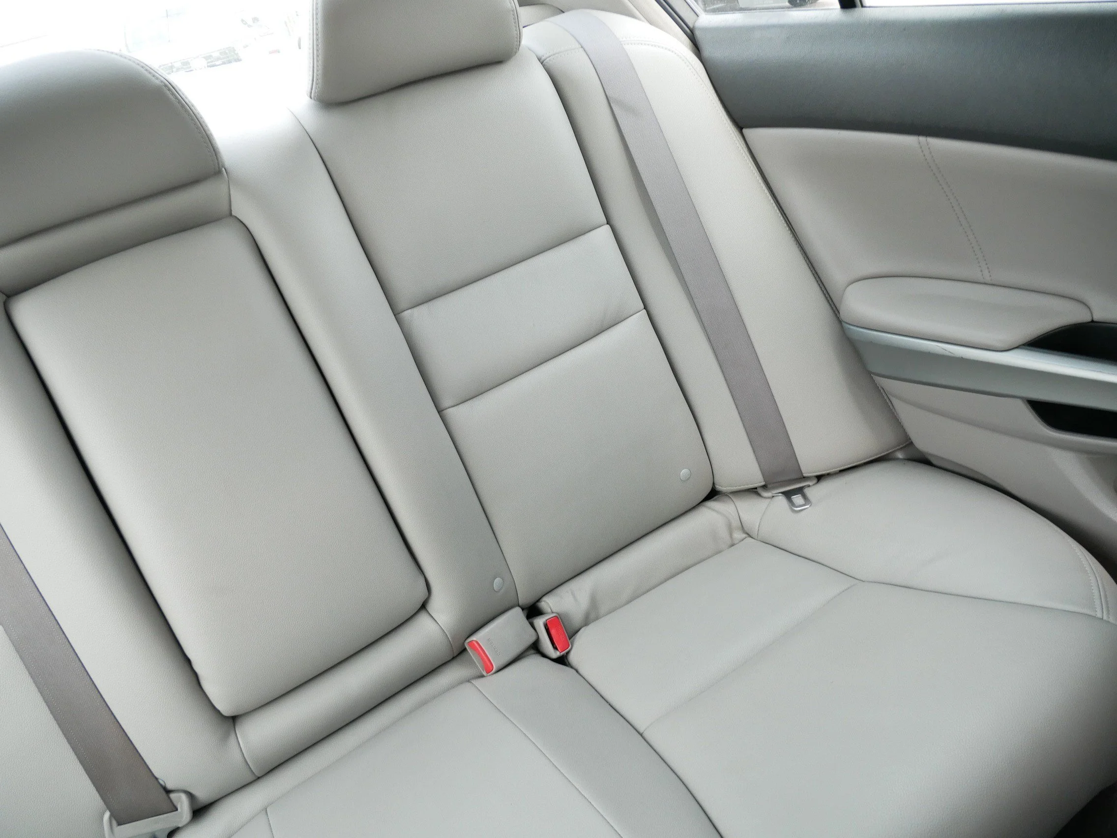 Used 2008 Alabaster Silver Metallic Honda EX-L image 14