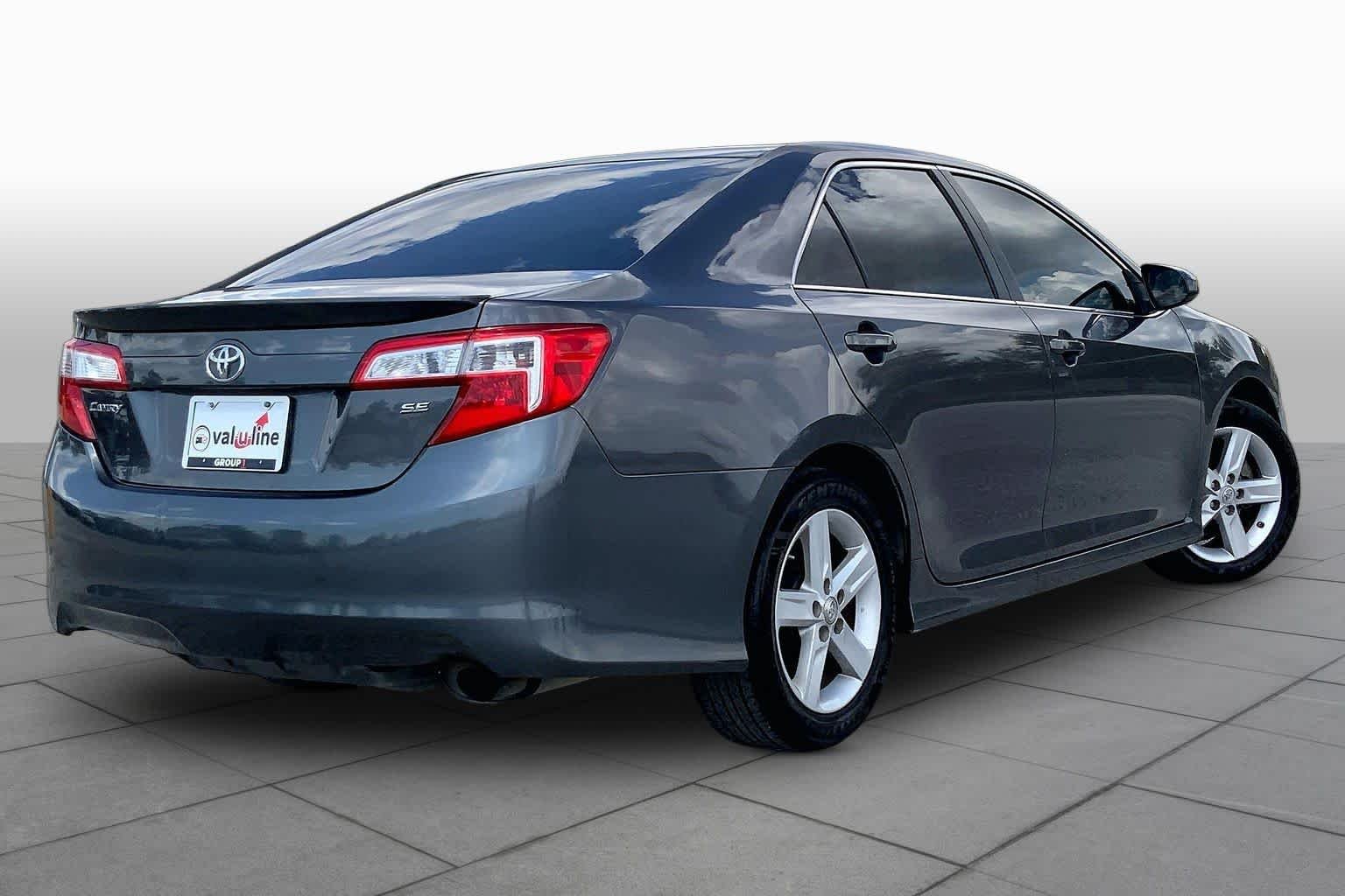 Used 2013 Magnetic Gray Metallic Toyota SE image 12