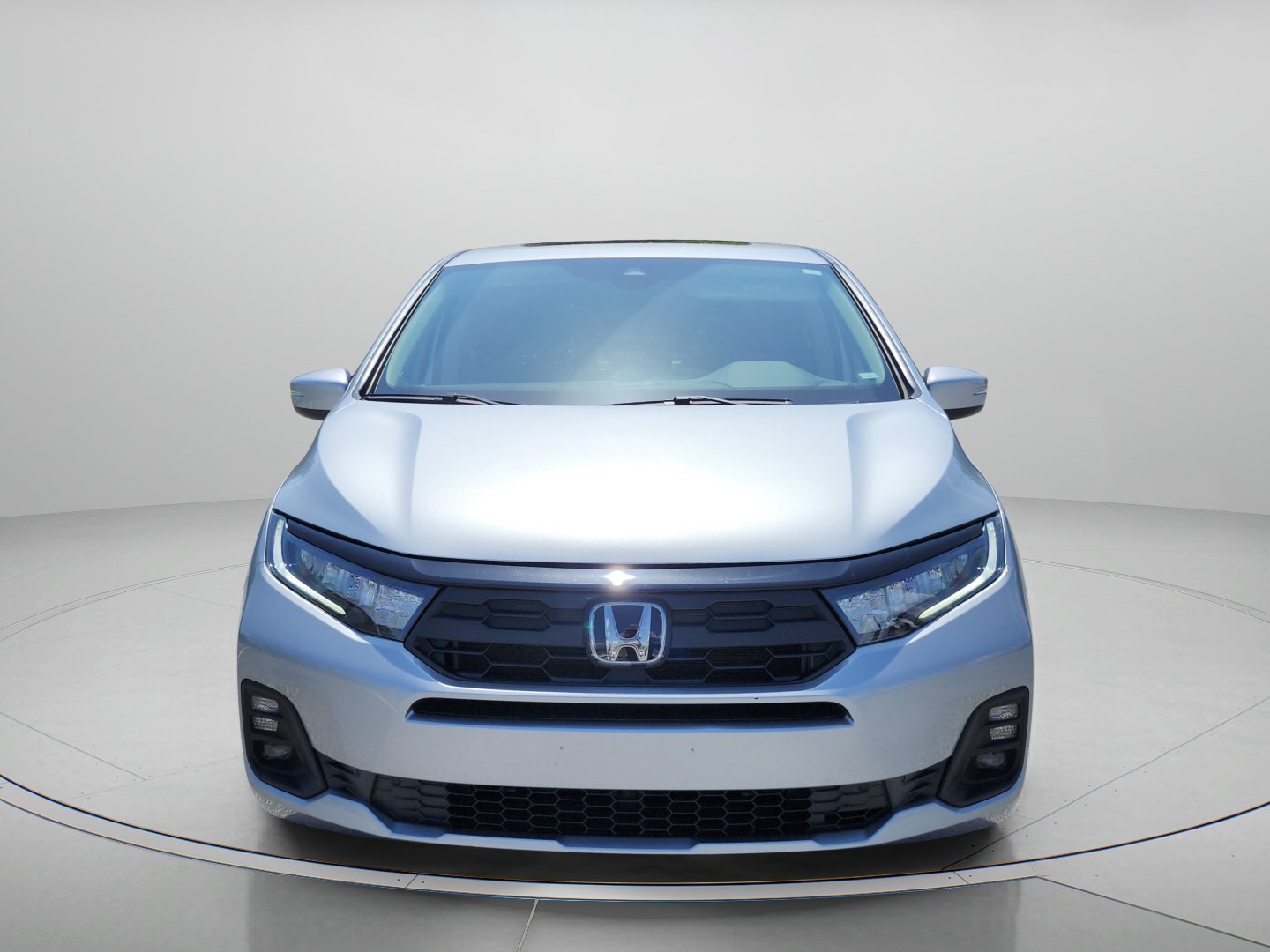 Used 2025 Silver Honda EX-L image 2
