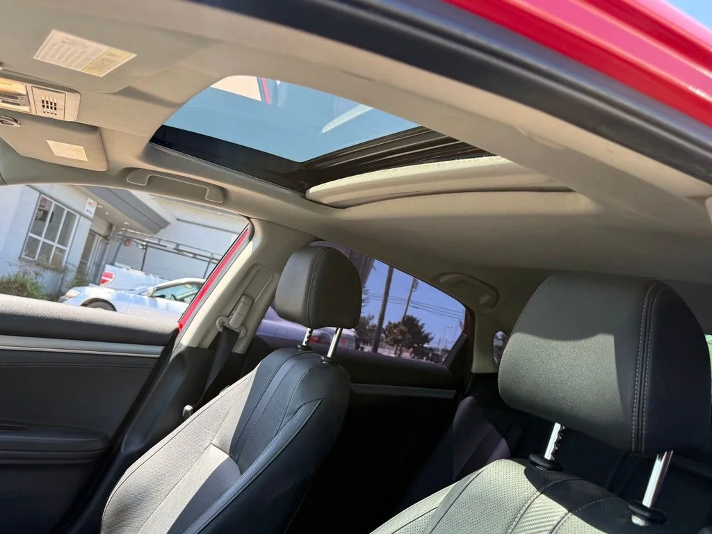 Used 2018 Red Honda EX-L image 8