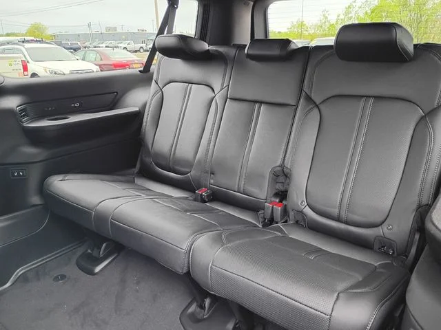 New 2026 High Gloss Black Exterior Paint Jeep Limited Altitude image 21