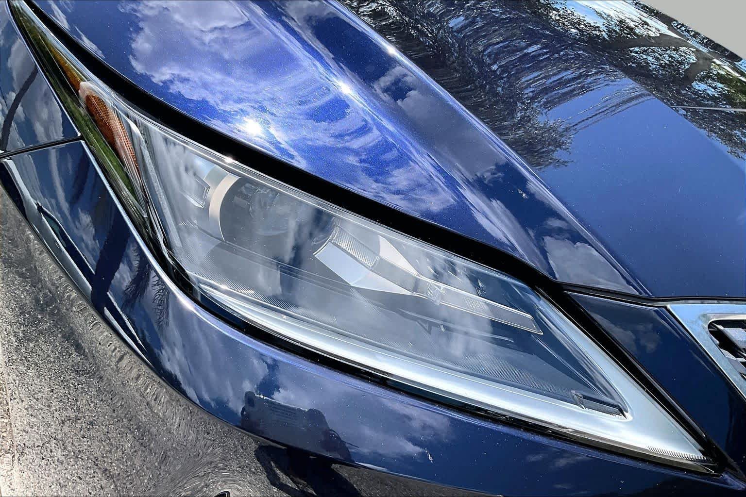Used 2020 Nightfall Mica Lexus  image 28