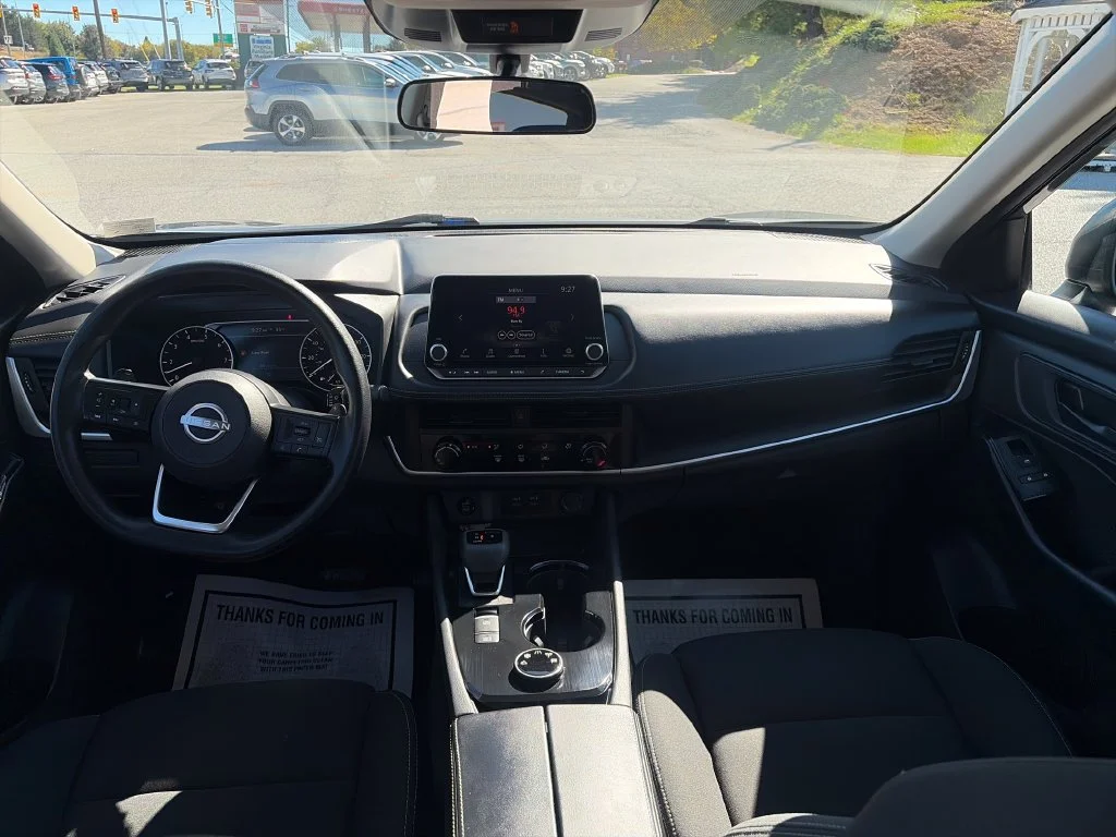 Used 2024 Gray Nissan S image 13