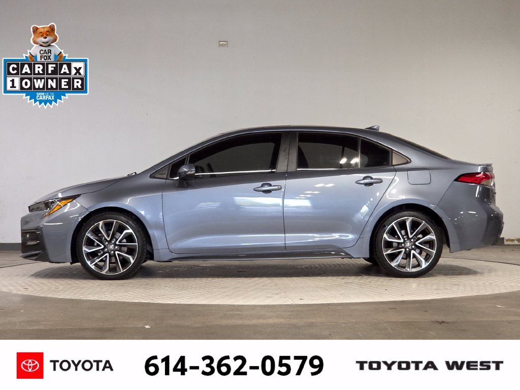 Used 2022  Toyota SE image 10