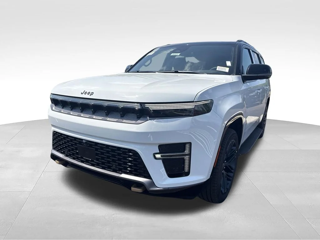 New 2026 Bright White Clear-Coat Exterior Paint Jeep Grand Wagoneer image 7