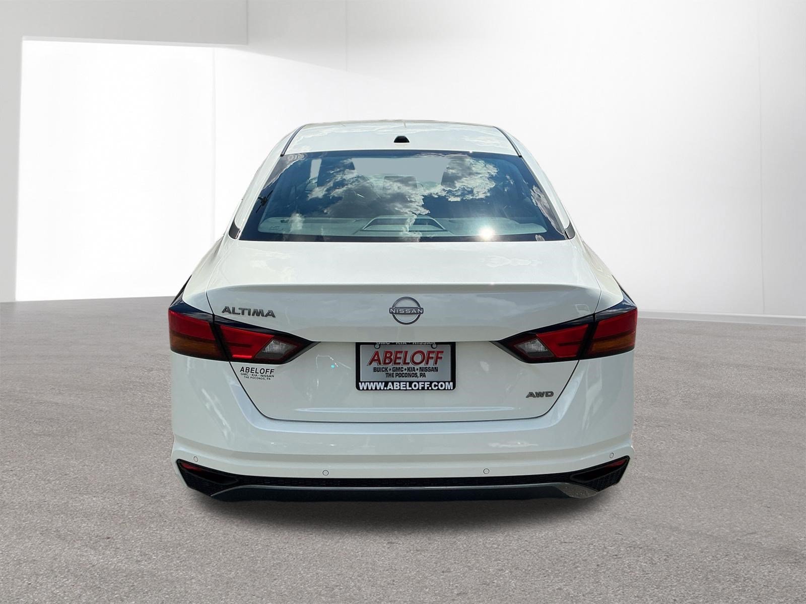 New 2026 Pearl White TriCoat Nissan SV image 4