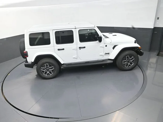 New 2026 Bright White Clear-Coat Exterior Paint Jeep Sahara image 18