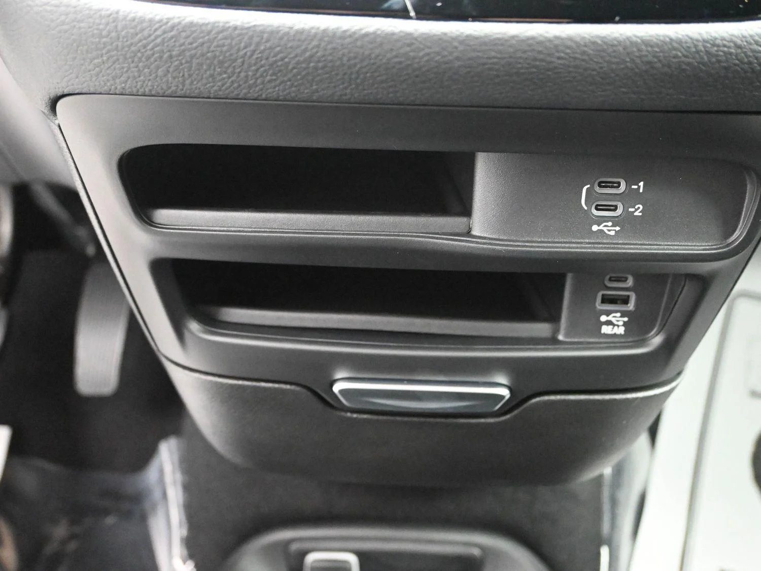 2026 Chrysler Pacifica Select - Photo 32