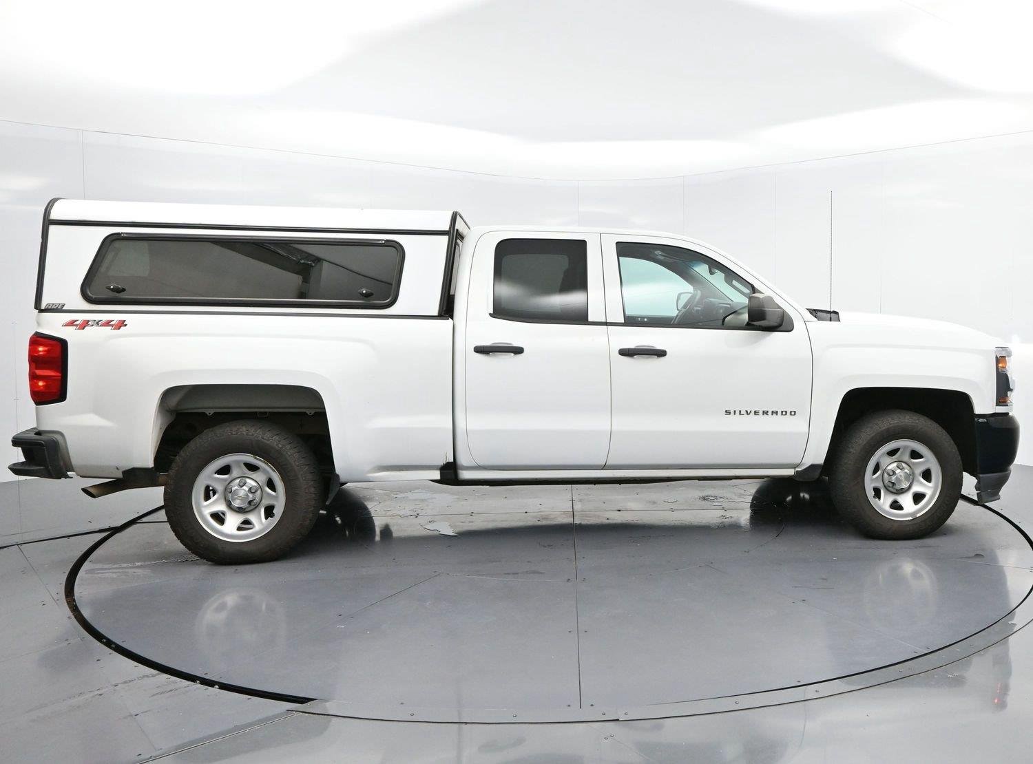 Used 2019 Summit White Chevrolet Work Truck image 8