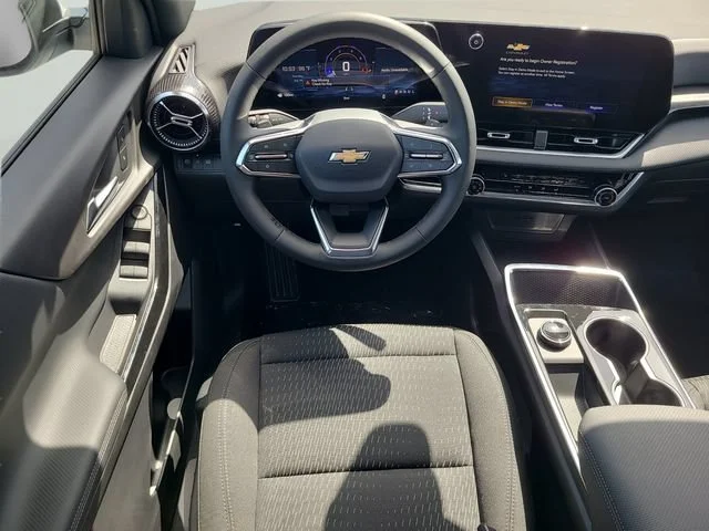 New 2027 Summit White Chevrolet LT image 14