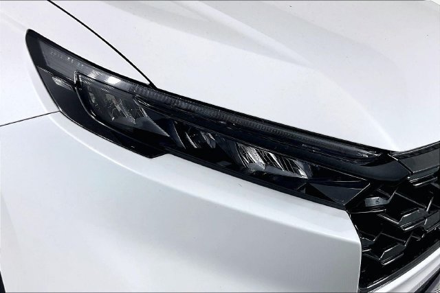 Used 2025 White Honda Sport image 29