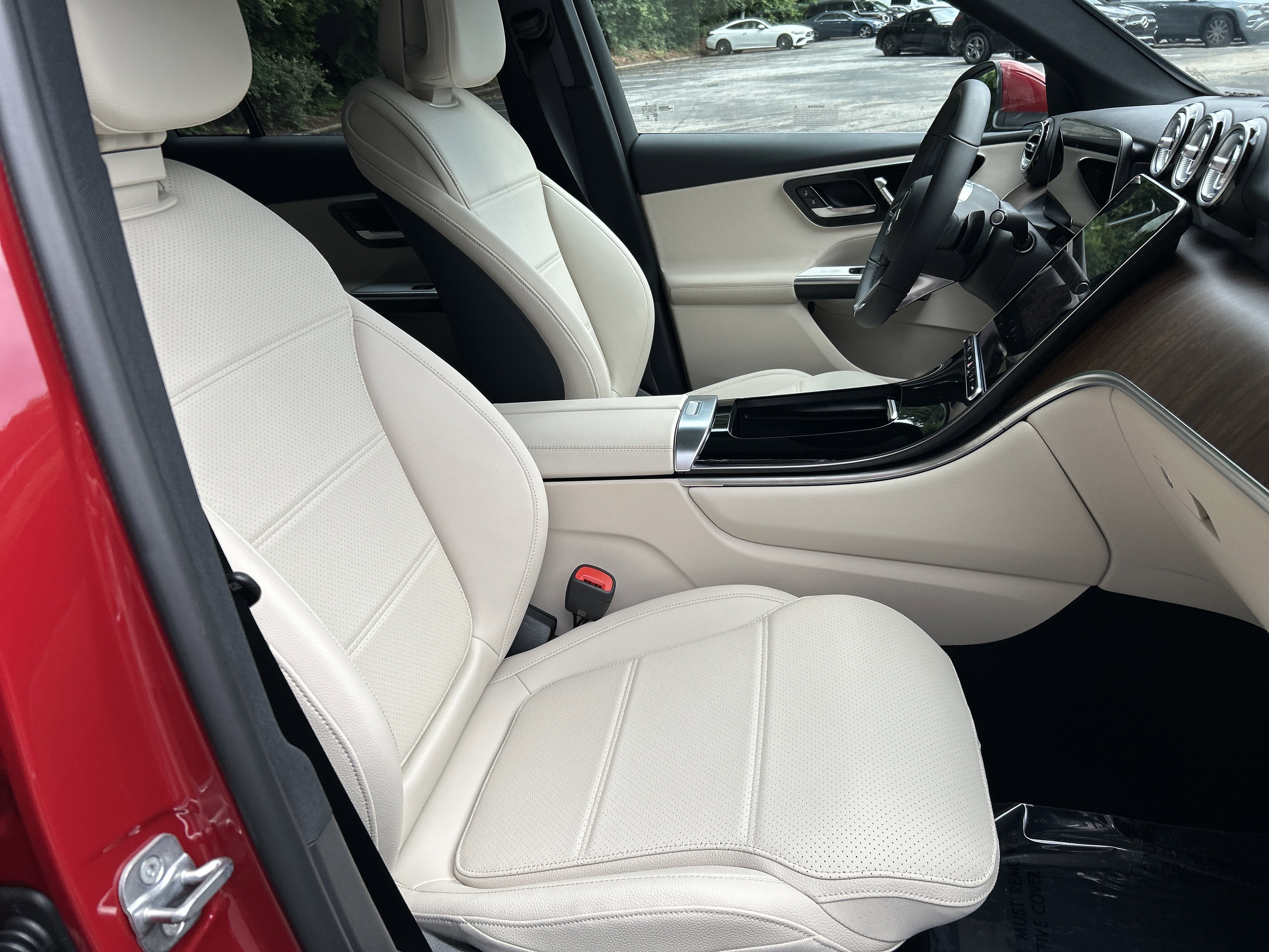 New 2026 MANUFAKTUR Patagonia Red Metallic Mercedes-Benz GLC 300 4MATIC® SUV image 44
