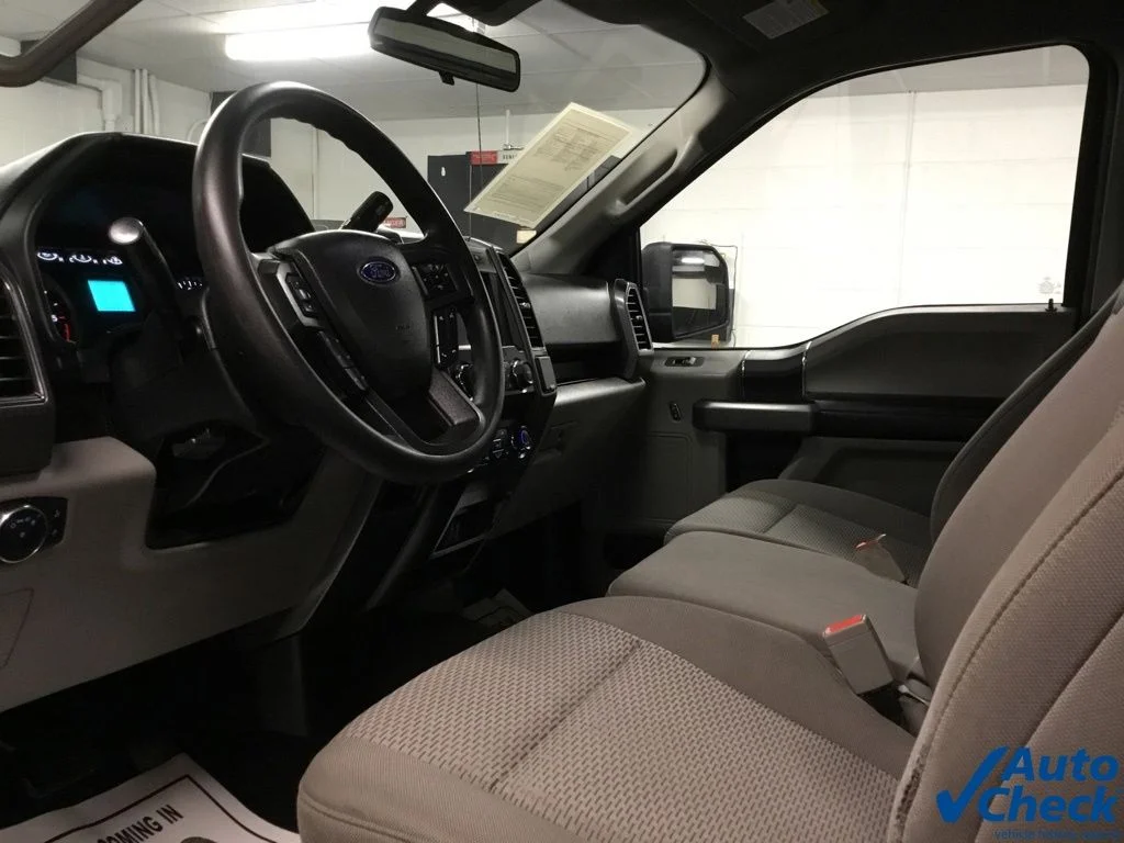 Used 2019 Blue Ford XLT image 25