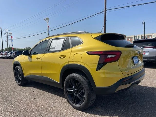 Used 2025 Yellow Chevrolet ACTIV image 6