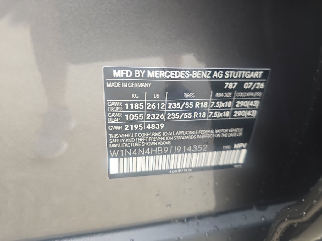 New 2026 Mountain Grey Metallic Mercedes-Benz GLA 250 image 29