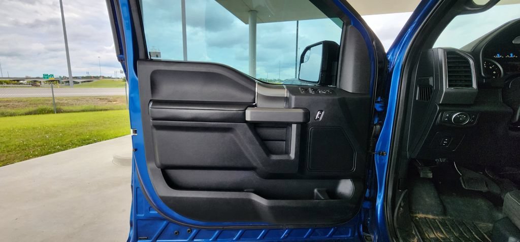 Used 2017 Lightning Blue Ford XL image 10