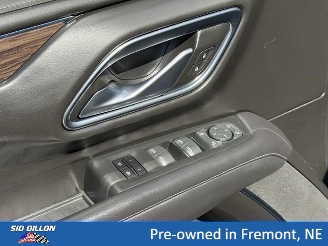 Used 2022 Black Chevrolet Z71 image 15