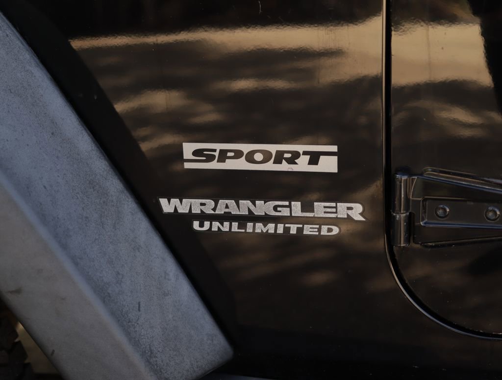 Used 2015 Black Jeep Sport image 28