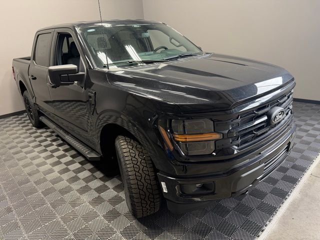 New 2026 Agate Black Metallic Ford XLT image 2