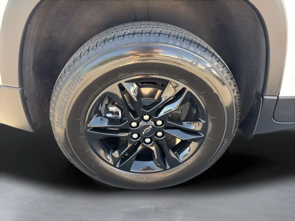 Used 2023 White Chevrolet LT Leather image 35