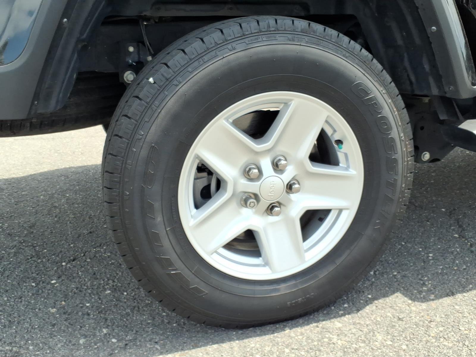 Used 2023 Black Clearcoat Jeep Sport S image 12