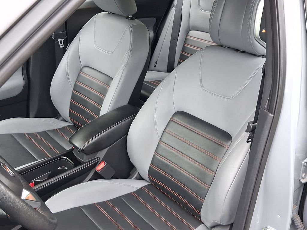 Used 2023 Gray Nissan SR image 18