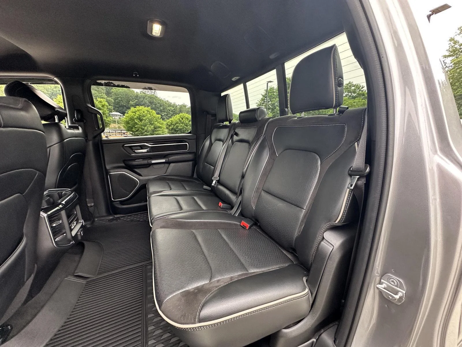 Used 2020 Billet Silver Metallic Clearcoat Ram Laramie image 11